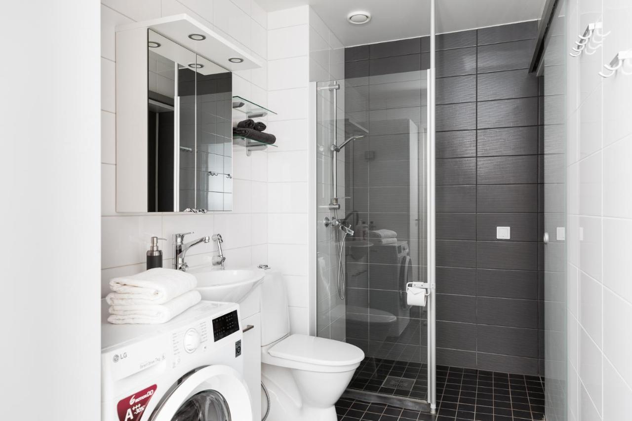 Sleepwell Apartments Itaekeskus, Close To Metro เฮลซิงกิ ภายนอก รูปภาพ